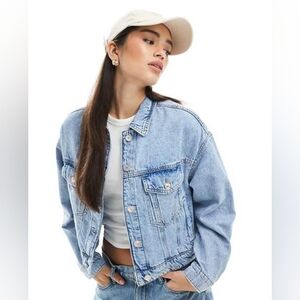 WILD FABLE Cropped Distressed Denim Jacket Size L Denim Jacket